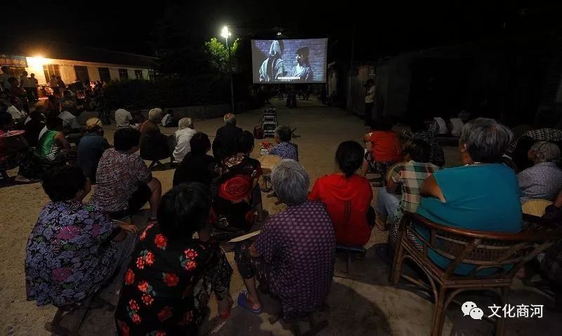 最新农村电影放映，点亮乡村文化生活新篇章
