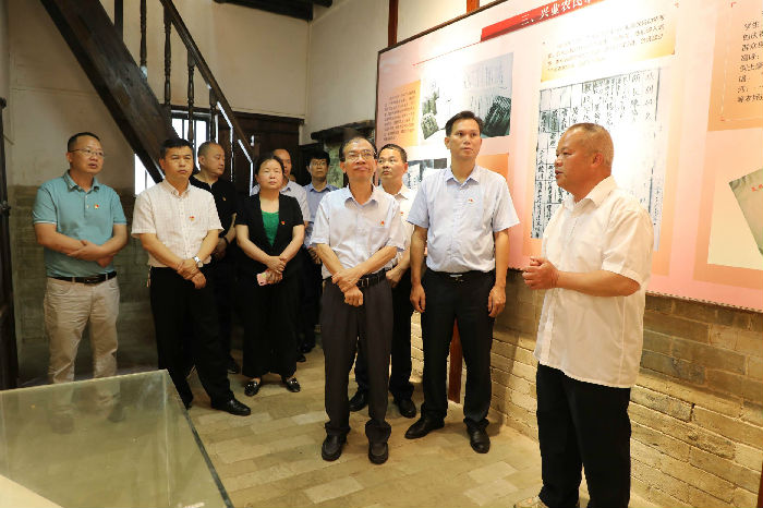 福绵区教育局新任领导及其引领的教育改革与发展概览