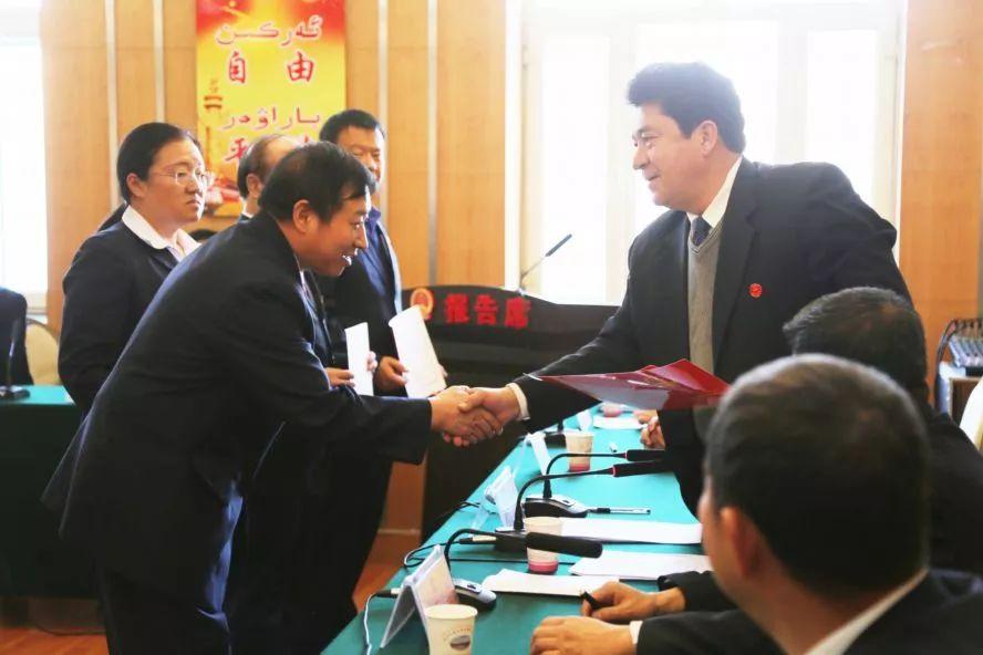 且末县数据与政务服务局人事任命更新及其影响分析