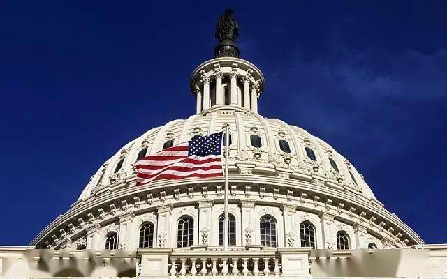 美国今日社会、经济、政治与科技动态概览