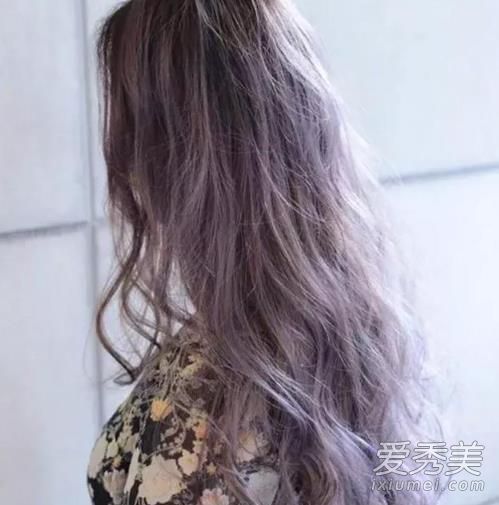 最新染发显白潮流，时尚指南与色彩魅力探索