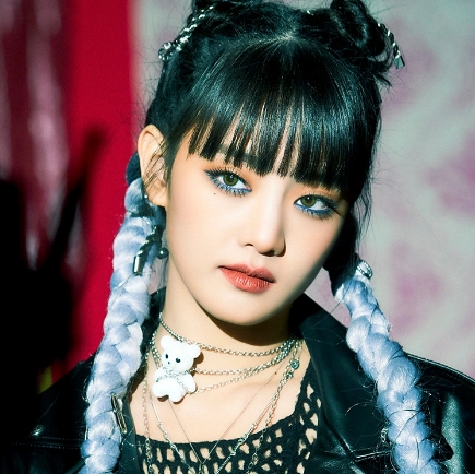 金米妮音乐舞台归来，闪耀新星再现光芒