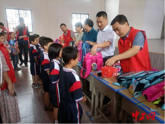 广丰县教育局最新动态报道