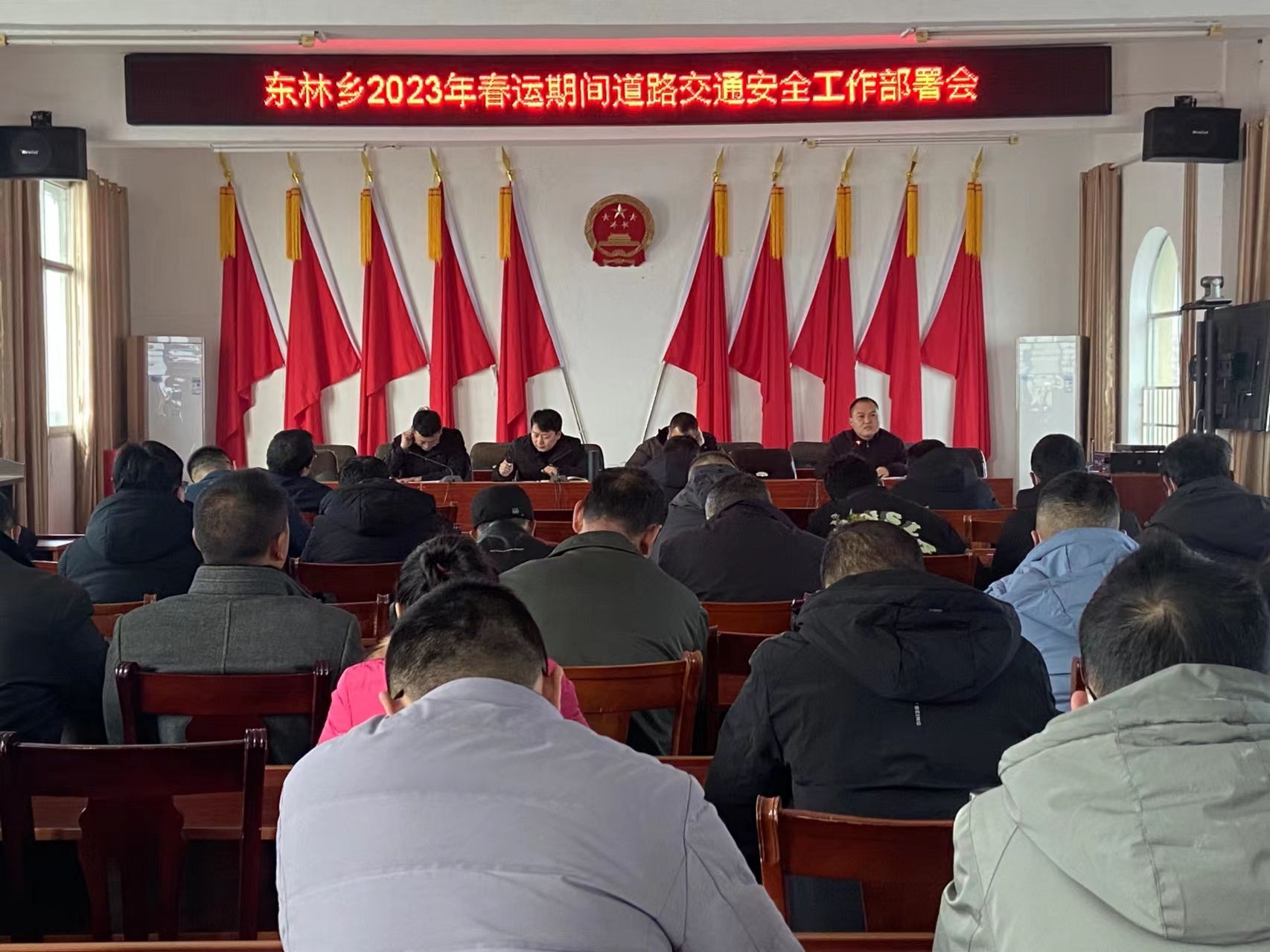 东林镇交通建设蓬勃发展，最新交通新闻速递